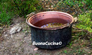 La Sagra del polentone alla Carbonara ( quella girata a mano con il bastone ) di Abbadia di Naro…