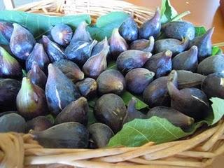 CROSTATA CON SORPRESA...............DI FICHI