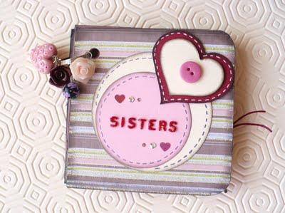 Scrapbooking mini album Sisters + qualche trucco!