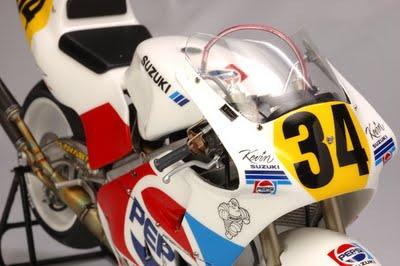 Suzuki RGV 500 Γ K.Schwantz 1989 by Utage Factory House