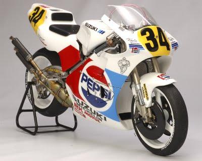 Suzuki RGV 500 Γ K.Schwantz 1989 by Utage Factory House