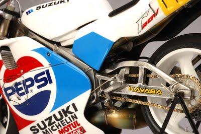 Suzuki RGV 500 Γ K.Schwantz 1989 by Utage Factory House