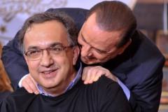 Marchionne, il maglioncino bucato