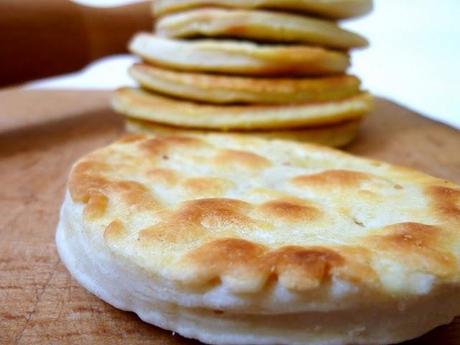 pitakia (pites piccole)