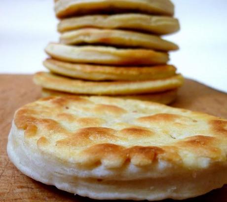 pitakia (pites piccole)