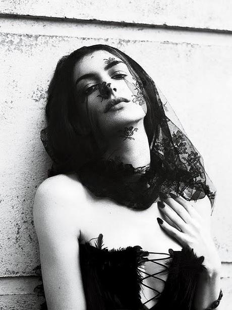 Anne Hathaway by Mert Alas and Marcus Piggott | Interview September 2011 | Styled by Karl Templer