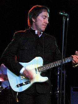 http://upload.wikimedia.org/wikipedia/commons/thumb/6/6d/Doug_Fieger_crop.jpg/250px-Doug_Fieger_crop.jpg