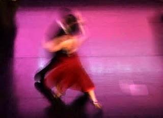 Il cha cha cha di Bossi e il valzer lento di Bagnasco. Fuga dal paese dei ballerini di tango