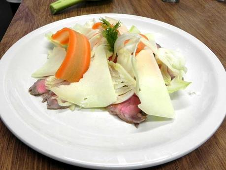 Carpaccio di vitello, verdure croccanti e pecorino