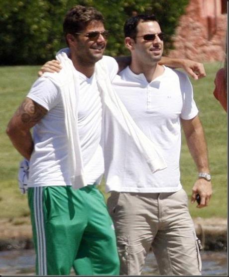 ricky-martin-carlos-gonzales-08202011-15-430x525