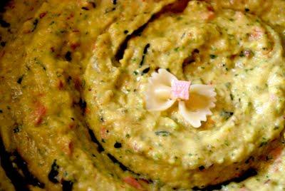 Farfalle con pesto di zucchine veloce