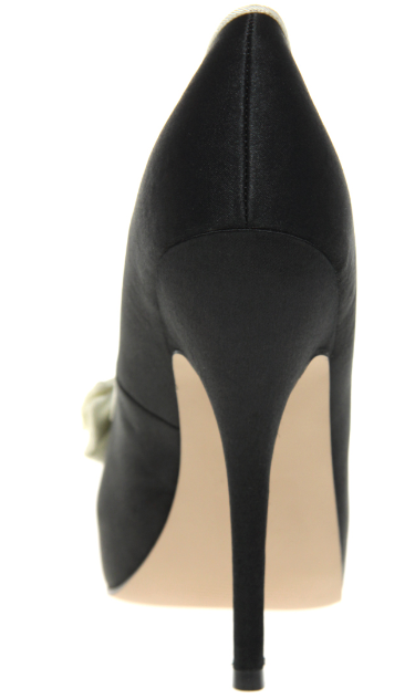 Oh..Delirium *_*! Asos Bow B/N Pumps!