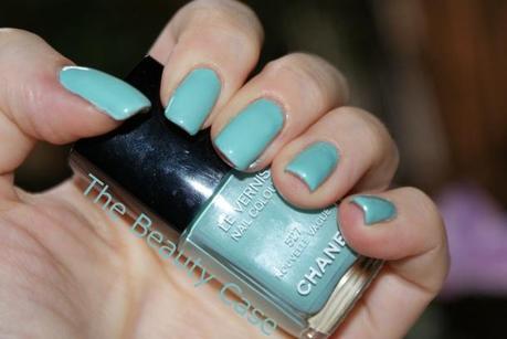 Chanel Le Vernis Nail Colour 527 – Nouvelle Vague