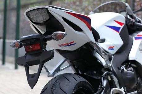 Honda CBR1000RR, prime foto del restyling