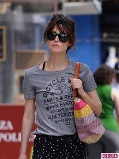 Rose Byrne in Dolce & Gabbana all'East Village NYC