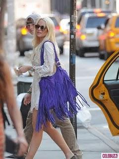 Lindsay Lohan in Dolce & Gabbana a spasso per New York City