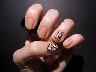 {Leopard Nail}