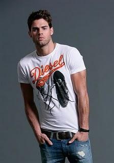 Chad White per Otto a/i 2011/12