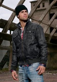 Chad White per Otto a/i 2011/12