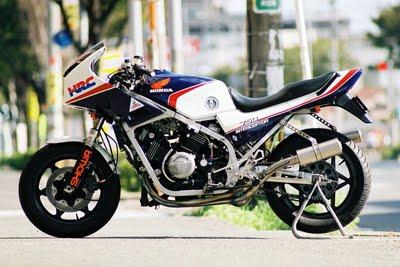 Honda Interceptor 750 (VF 750 F) by Quarter