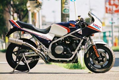 Honda Interceptor 750 (VF 750 F) by Quarter