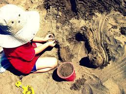 Ultimi giorni di mare e vacanza: i castelli di sabbia