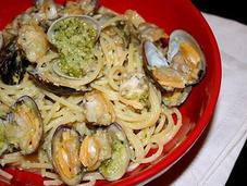 Spaghetti alle vongole pesto mandorle