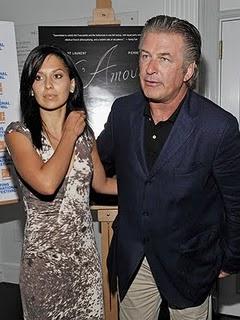 Alec Baldwin si risposa: Hilaria Thomas l'ha fregato con lo yoga