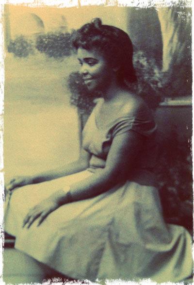 CESARIA EVORA COMPIE 70 ANNI...