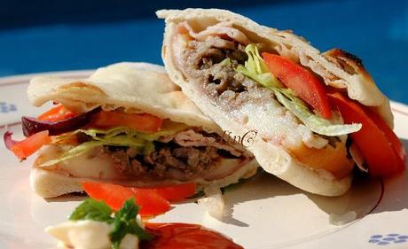 Piadina con cheese steak