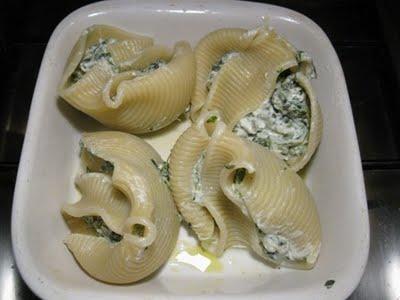 Oggi è domenica: prepariamo i Conchiglioni ripieni di verdure!!!!!