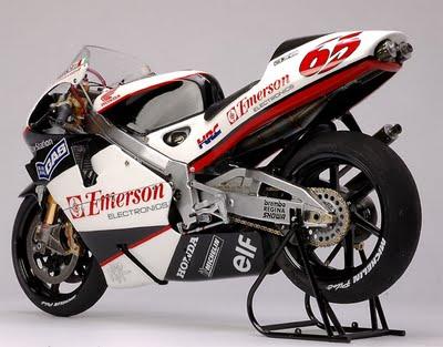 Honda NSR 500 L.Capirossi 2000 by Utage Factory House