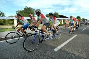 Ciechi e ipovedenti in bici sulle strade dellUnità 