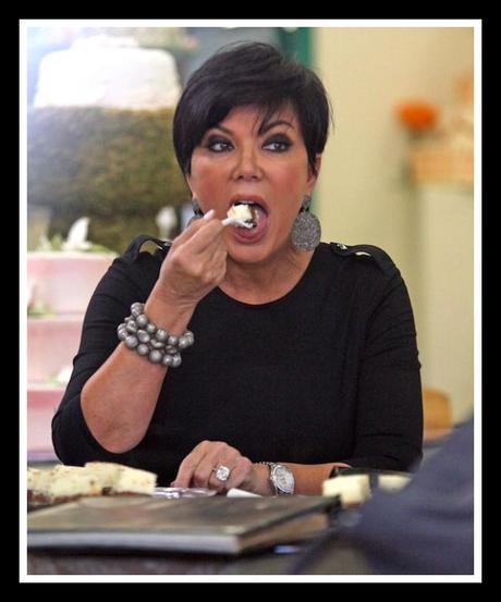 Khloe-Kardashian-Kim-Kardashian-Cake-Tasting-08031115-581