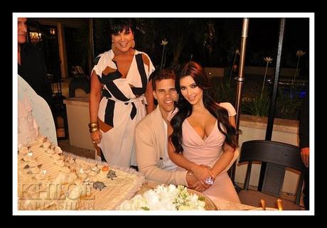 Khloe-Kardashian-Kim-Kardashian-Kris-Humphries-Engagement-Dinner-06031135-581