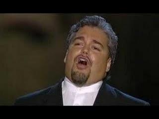 Grave dopo incidente in moto il tenore Salvatore Licitra, erede di Pavarotti