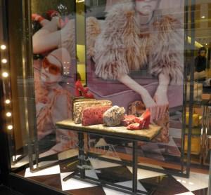 Le nuove vetrine di Sloane Street a Londra