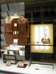 Le nuove vetrine di Sloane Street a Londra