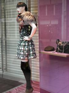 Le nuove vetrine di Sloane Street a Londra