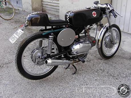 Le Fatteincasa :  Motobi 250 ss by Arnold Classic Garage