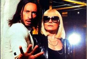 “A far l”amore comincia tu!” tormentone estivo di Raffaella Carrà e Bob Sinclar.