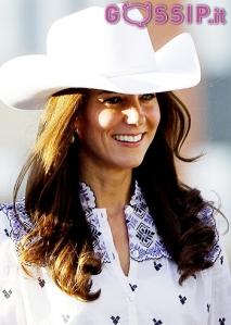 Kate Middleton e il Principe William in visita in Canada, vestiti da cow-boy.