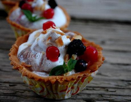 Semifreddo yogurt cioccolato e frutti di bosco