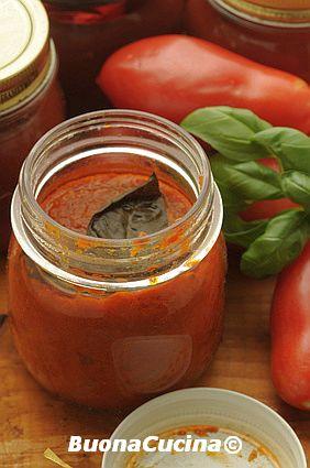 Prepariamo la regina delle conserve: la passata di pomodoro