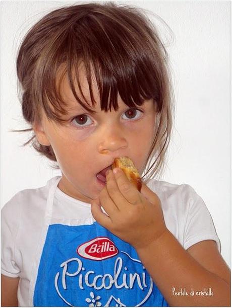 Madeleines al miele e nocciole...con Viola