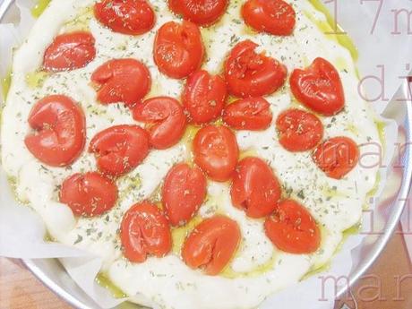 Focaccia di datterini soffice soffice