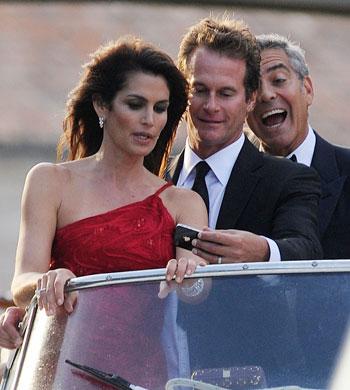 FOTO RICORDO PER GEORGE CLOONEY E CINDY CRAWFORD