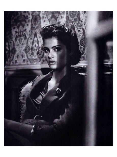 isabeli-fontana-vogue-italia-settembre-2011-02