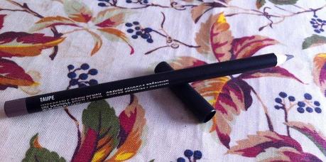 M.A.C. Cosmetics : Impeccable Eyebrow Pencil Taupe