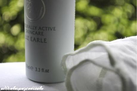 Beauty Time : Cleanse and Polish Liz Earle